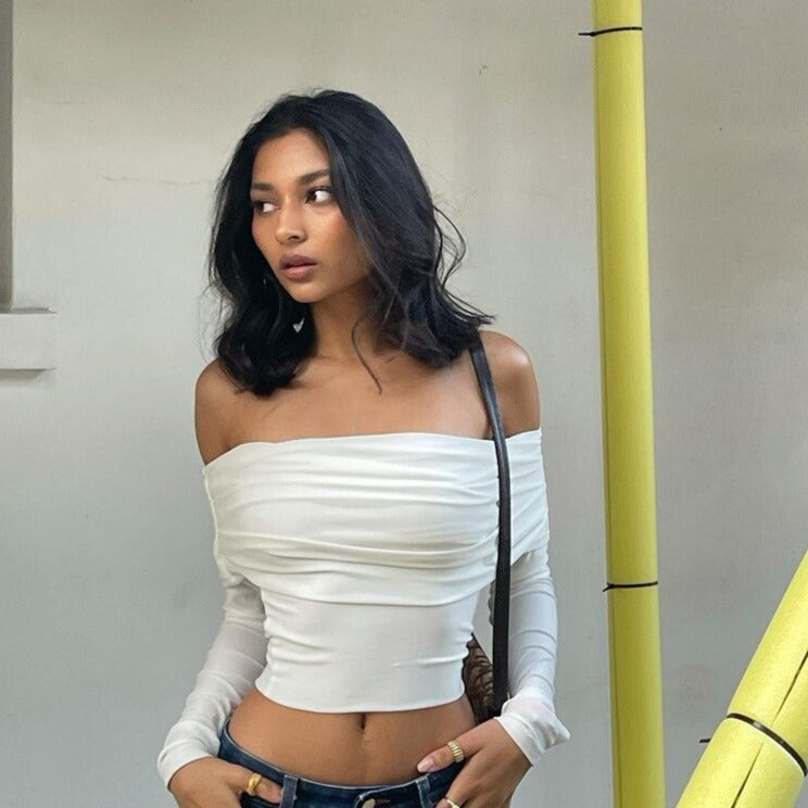 Off-shoulder T-shirt